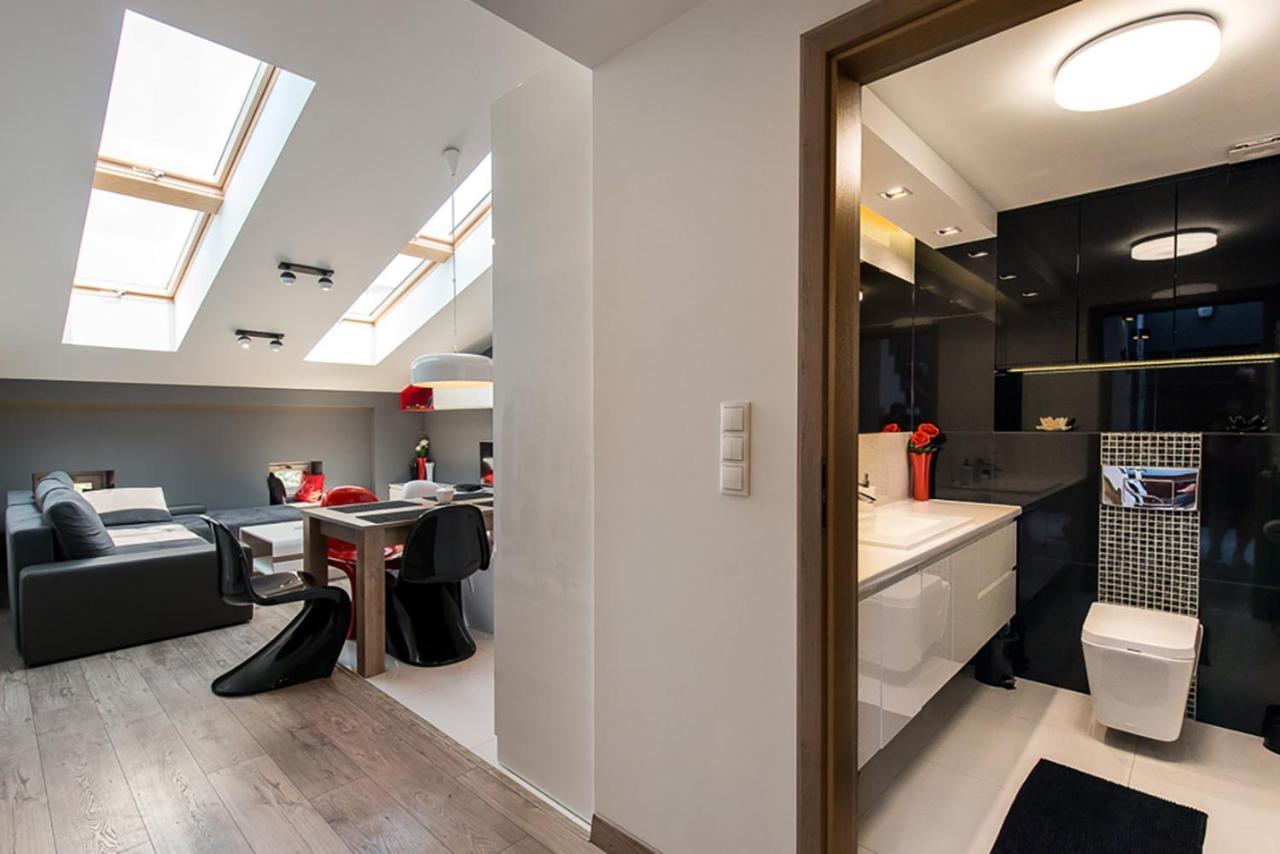 Cozy And Large 62 M2 Apartment With Air Conditioning, Old Town Cracovia Esterno foto