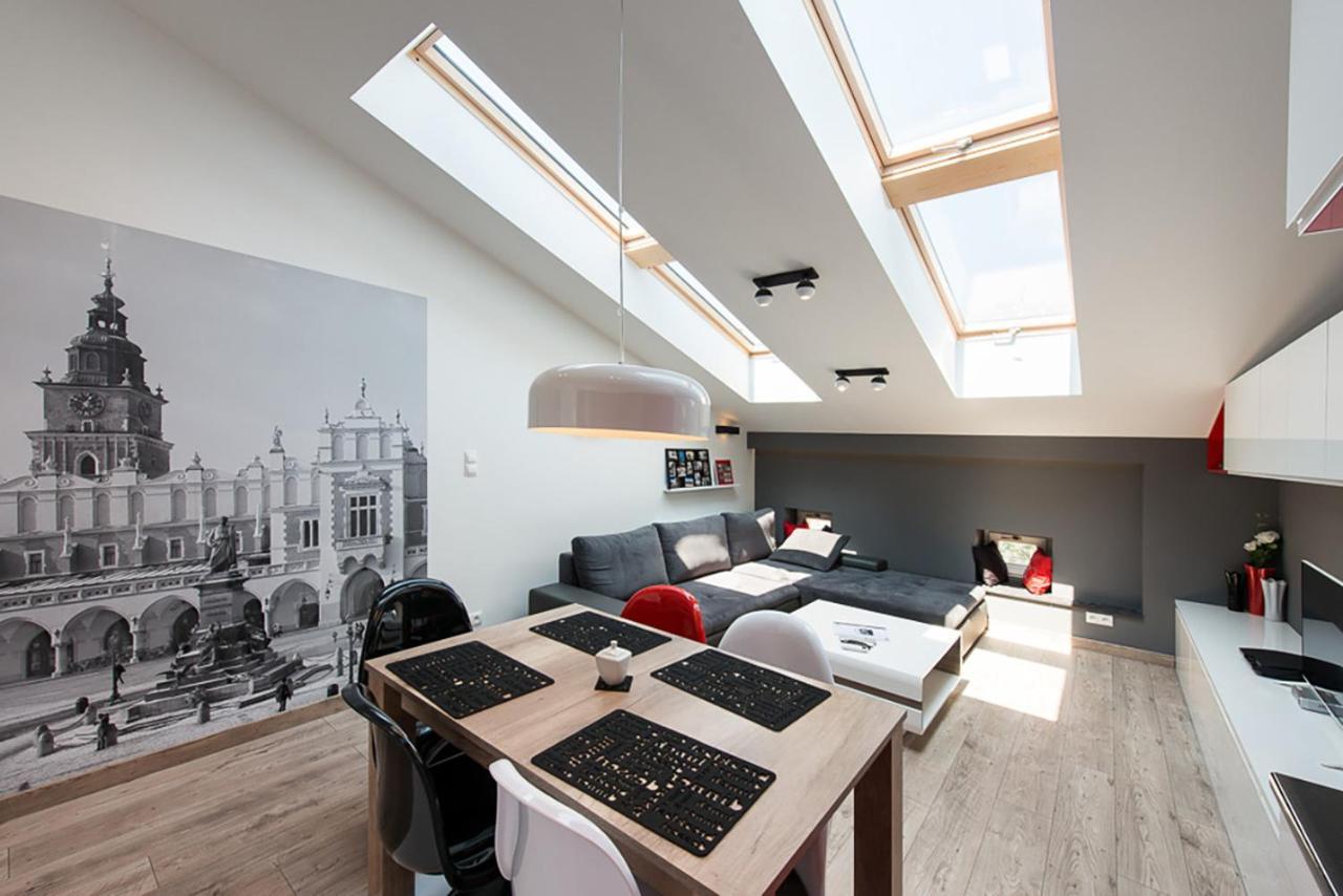 Cozy And Large 62 M2 Apartment With Air Conditioning, Old Town Cracovia Esterno foto